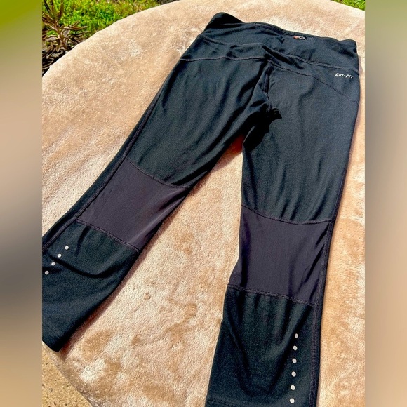Nike Power Epic Run Crop Leggings – Women’s XS – Black - Picture 10 of 11